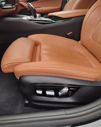 BMW Seria 5 cena 118500 przebieg: 151000, rok produkcji 2018 z Opoczno małe 596